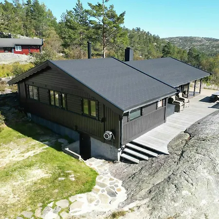 Modernized Mountain Near Treungen Дом отдыха Drangedal